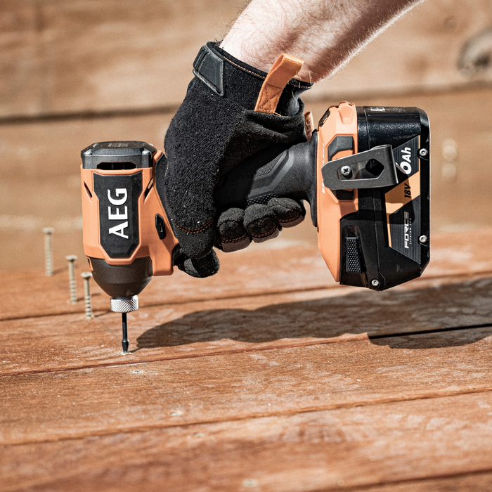 AEG Powertools 18V Brushless Sub Compact 2-Piece 4.0Ah Kit - Image 2
